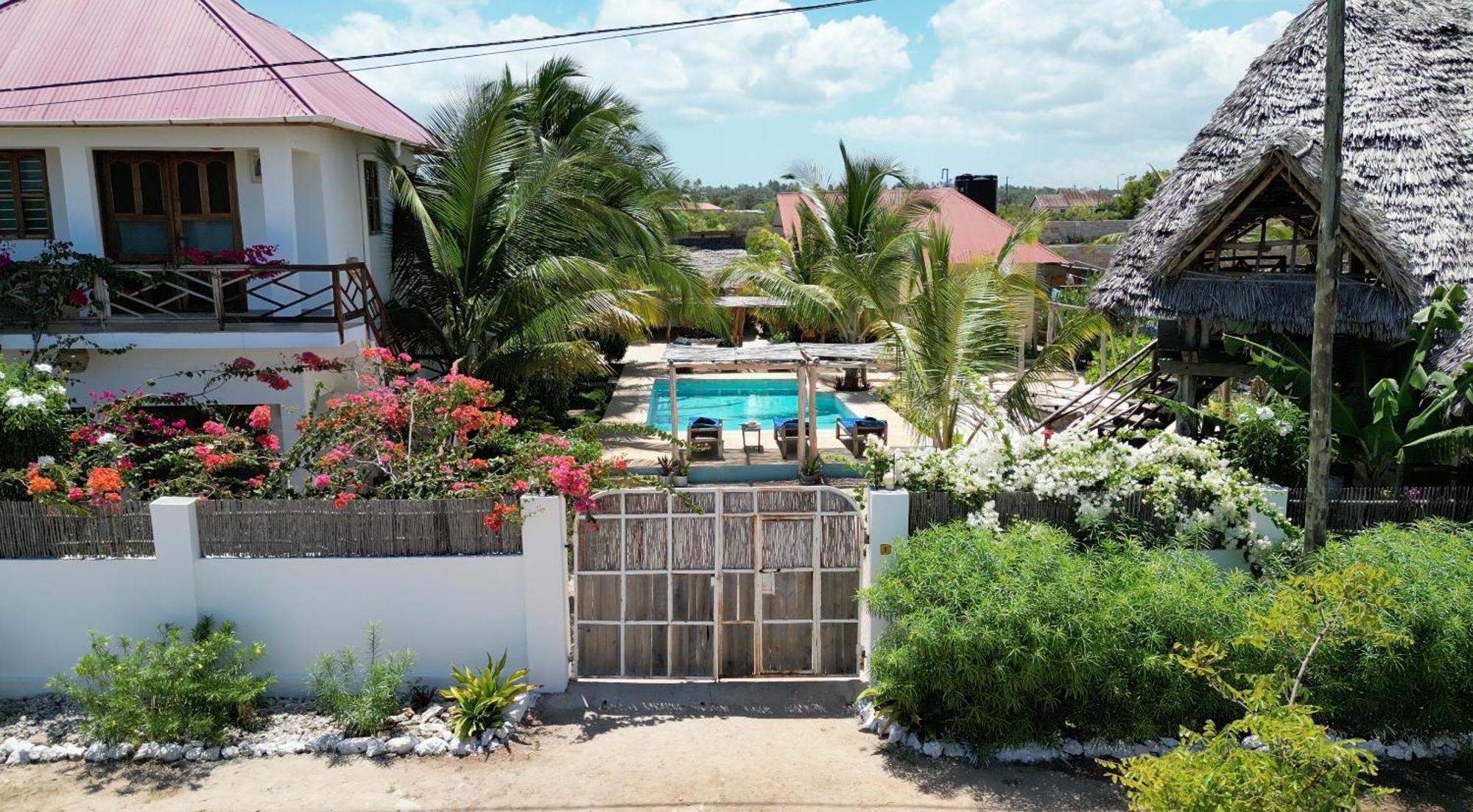 Tofauti Inn Makunduchi Exterior photo